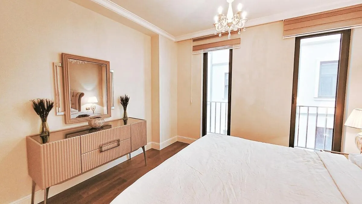 2Bedroom Apartment And Condo At Taksim With Free Parking Istanbul 0*,
