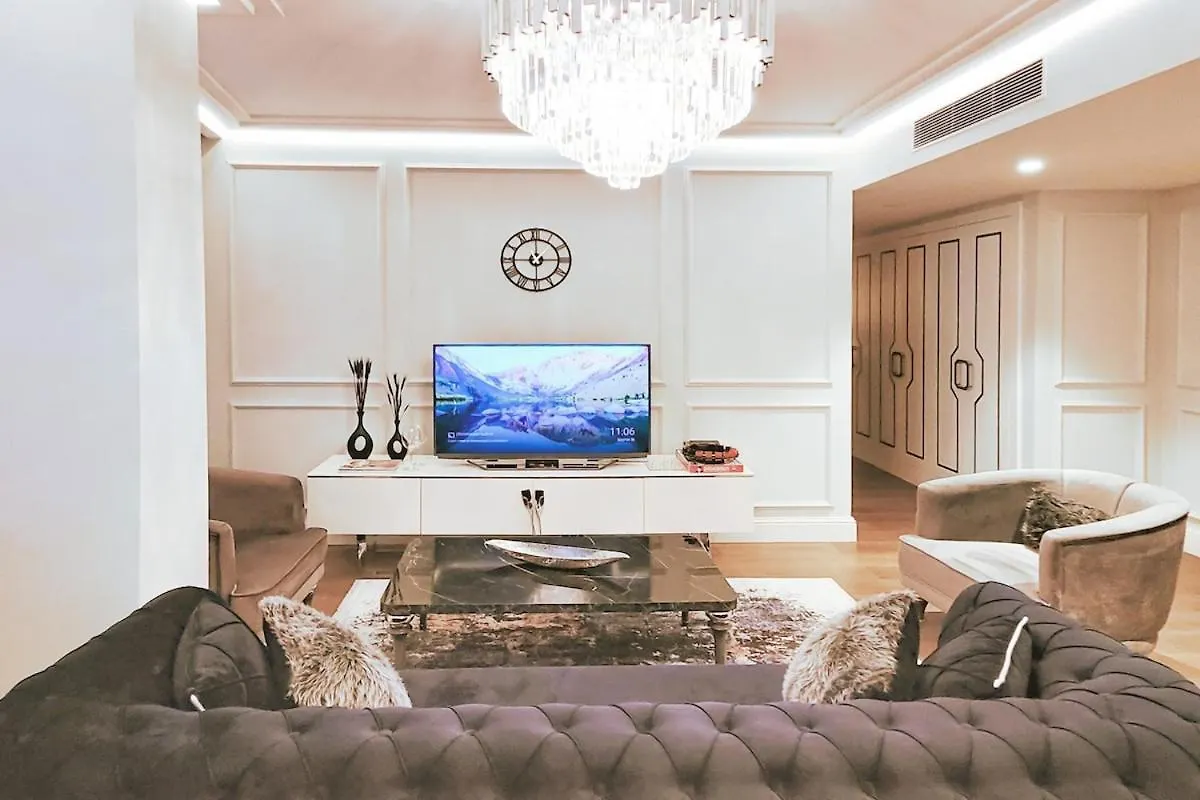 2Bedroom Apartment And Condo At Taksim With Free Parking location